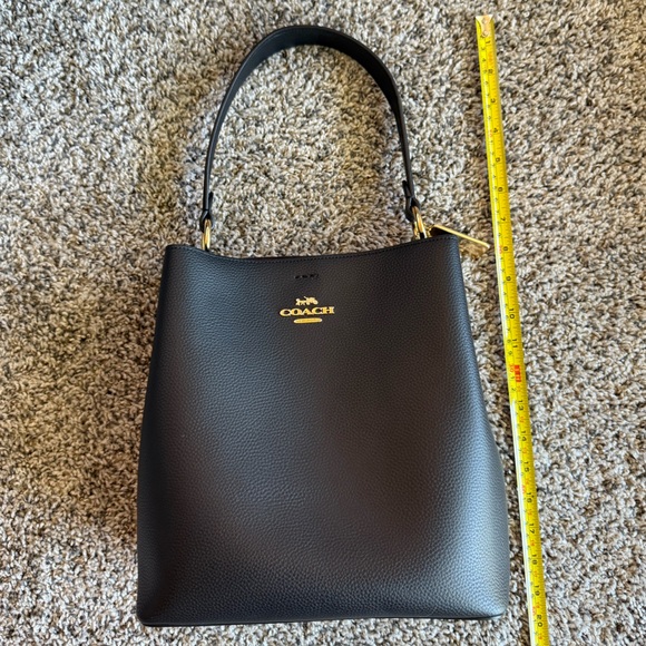 Coach Town Bucket Bag Black Leather - Picture 3 of 7